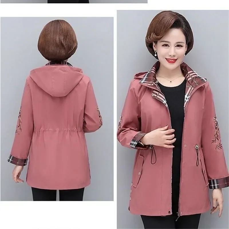 Mother's Windbreaker 2024 Spring Autumn New Fashion Wide Lady Coat Thin Noble Middle-Aged Elderly Women Top Foreign Style Z529