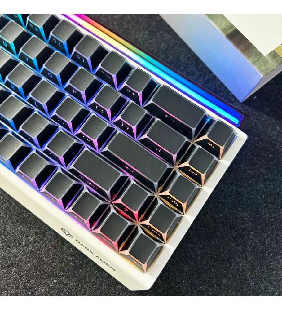 [Light and shadow characteristics] Fold edge corner side engraved light-transmitting keycap wooting little bee night demon