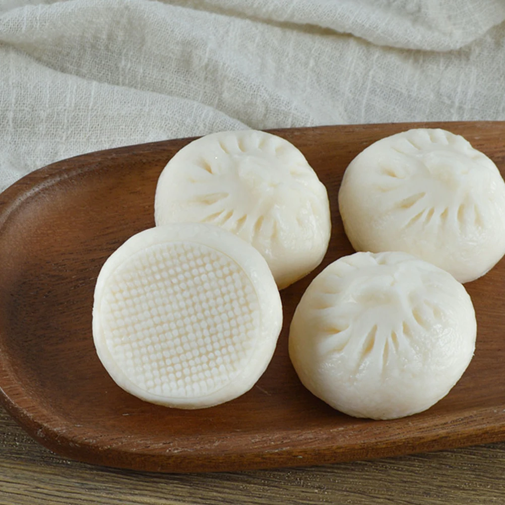 

4Pcs Lifelike Steamed Bun Prop Vivid Color Fading Resistant PVC Food Ornament for Role Play Pretend Cooking Scene