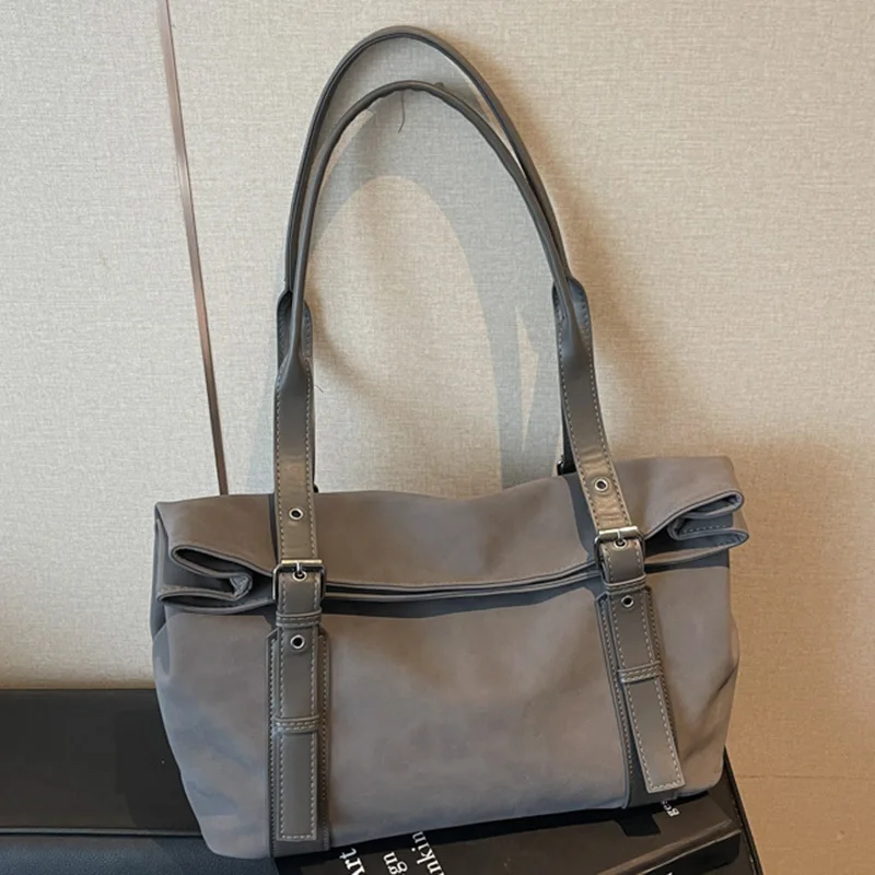 

Просторная пригородная сумка через плечо 2025 года, эстетичная женская сумка подмышками, шикарная повседневная сумка через плечо, универсальная сумка «день-ночь»