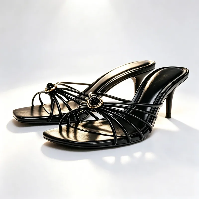 

Black Narrow-strap Metal Buckle Detail Heeled Slippers Women Fashion Open-toe Sandals for Ladies Summer Street Style Shoes