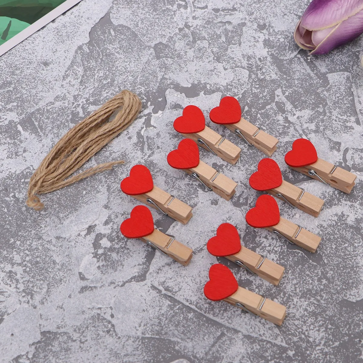 

30Pcs Heart Wooden Photo Clips Natural Wood Craft Pegs for Party Decorations DIY Garlands Memo Holder Hemp Rope Included