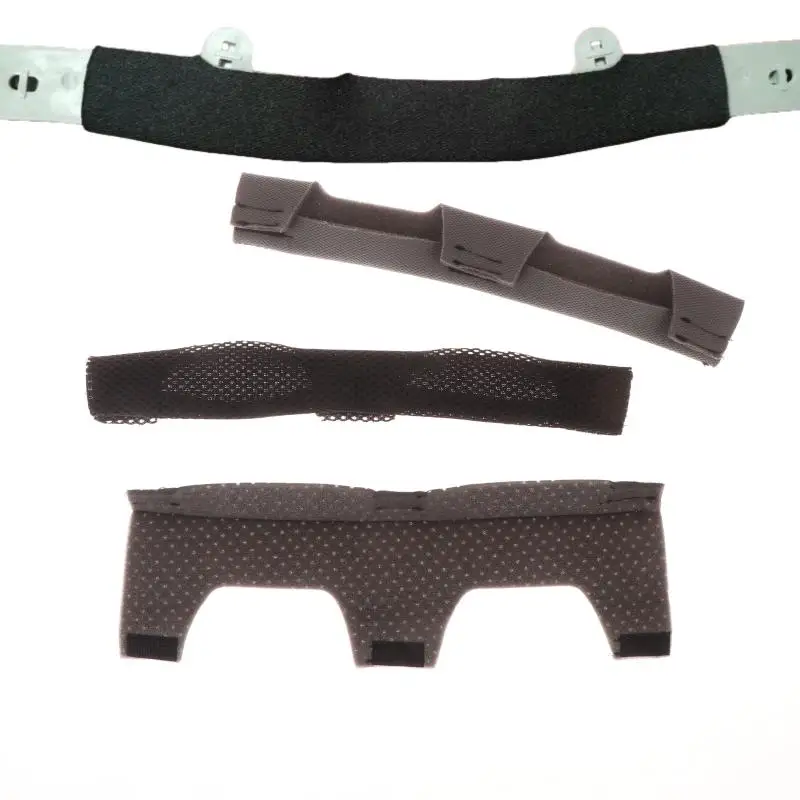 1 ชิ้นหมวก Antiperspirant เข็มขัด Universal สีดําสีเทาหมวก Sweatband เครื่องมือผ้าพันคอ Pad หมวกกันน็อก Liners ฟองน้ํา Air Cushion