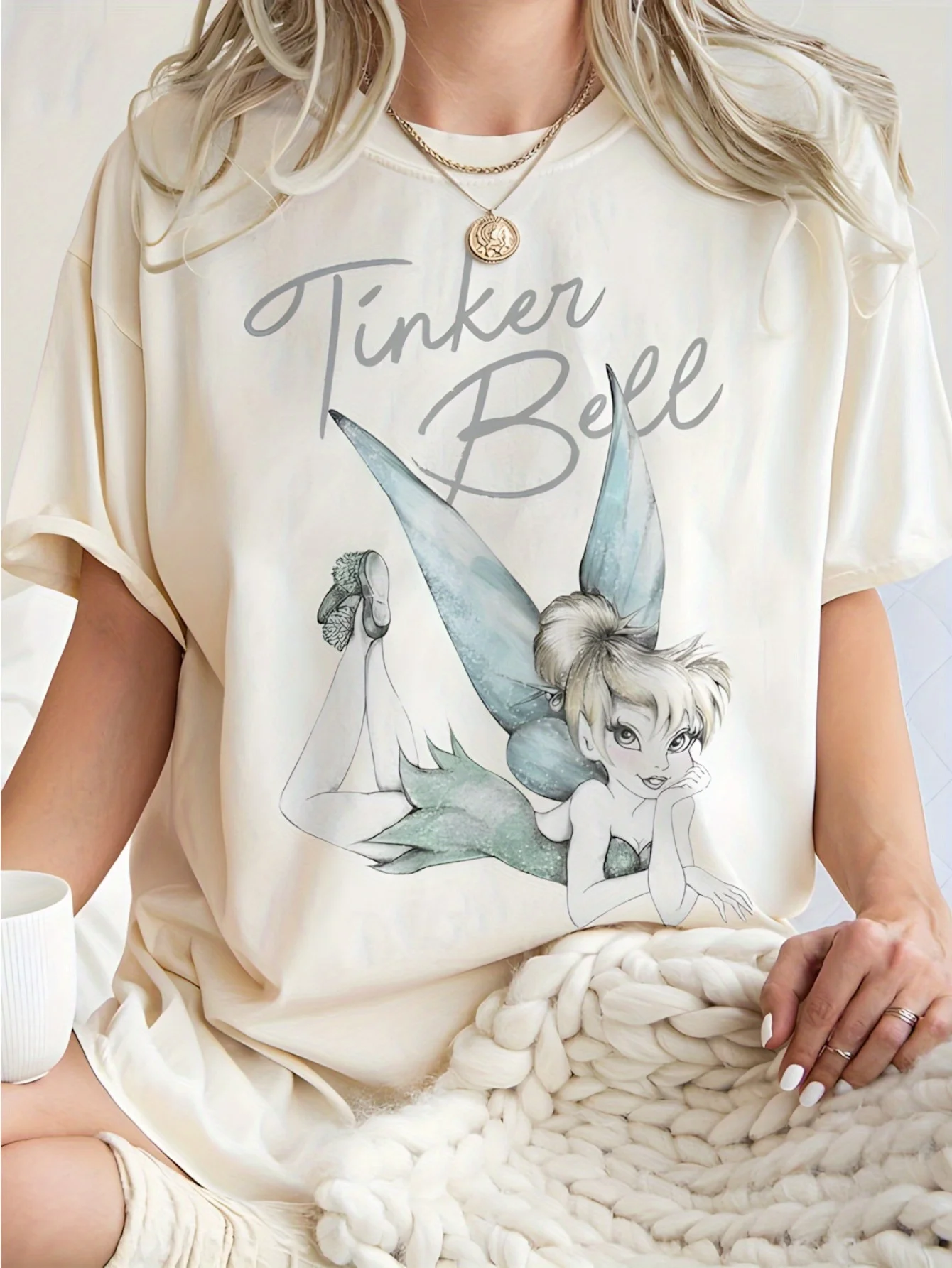 تي شيرت نسائي برسومات Tinker Bell - تي شيرت كاجوال بأكمام قصيرة ورقبة دائرية، قماش نقي، نمط هندسي، مثالي للشاطئ