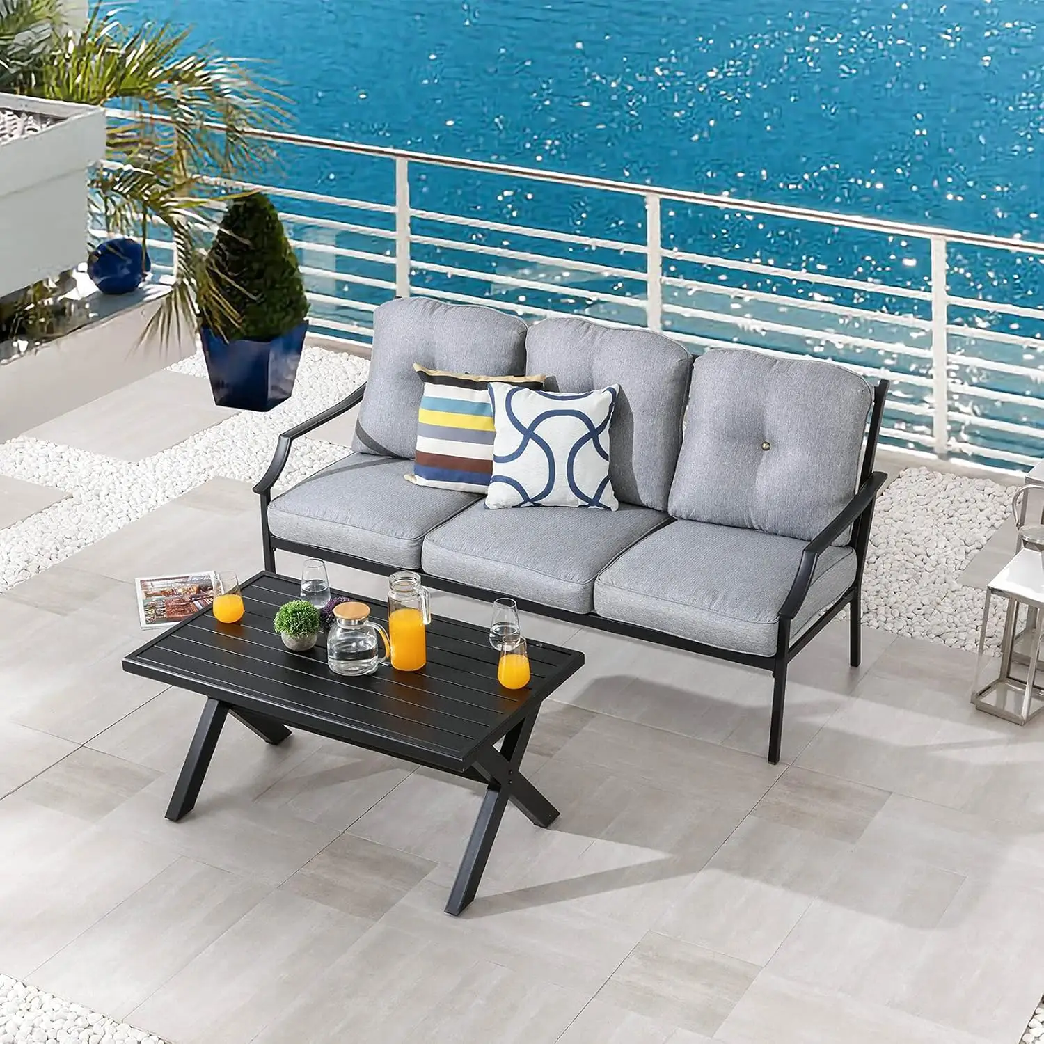 

Металлический уличный диван-софа с кофейным столиком и подушками для террасы, веранды, заднего двора, на заказ