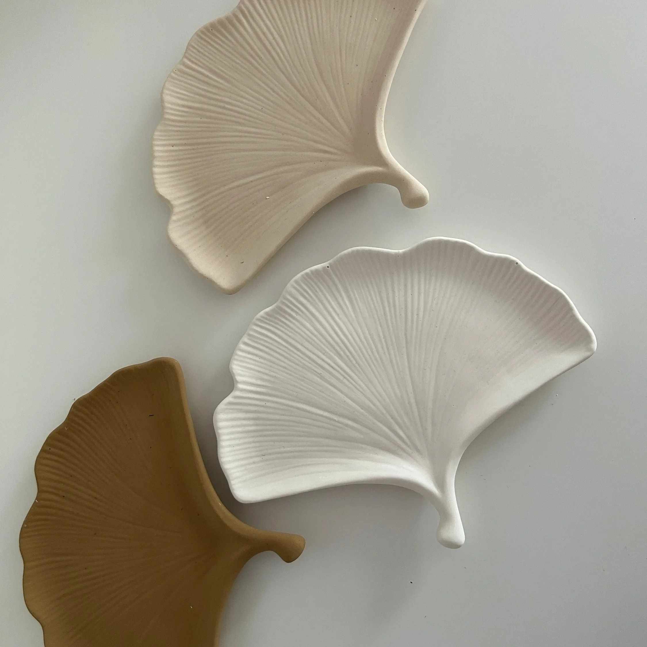 1pc molde de silicone de folha de ginkgo artesanal para jóias e artesanato-molde de bandeja em forma de folha de bordo para resina e arte em gesso
