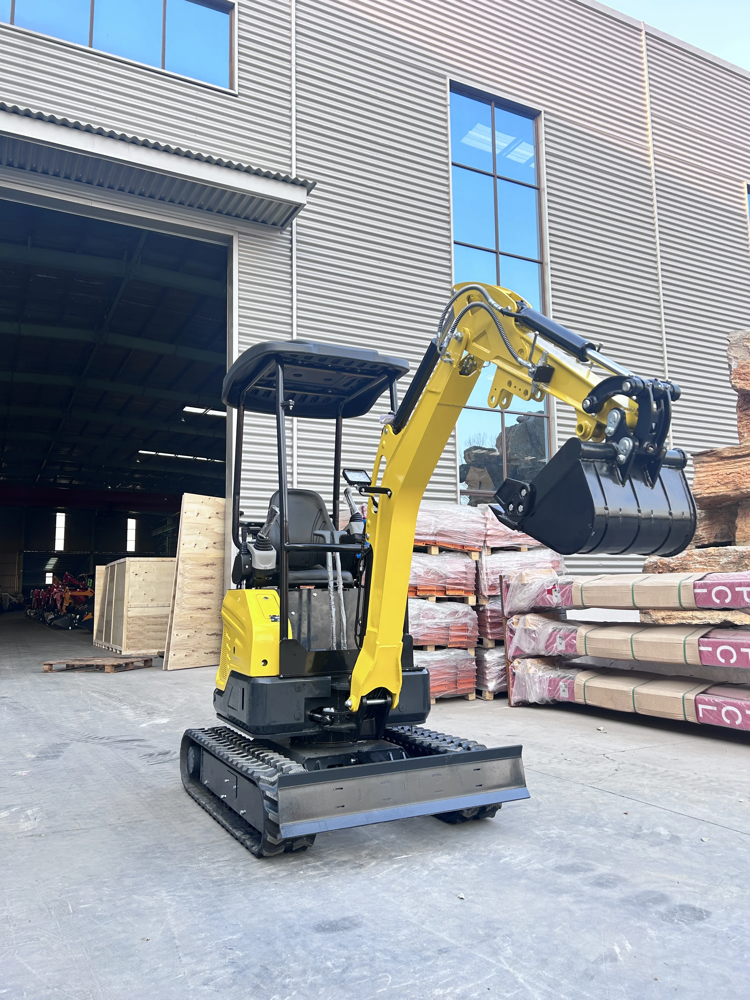 

High quality new mini excavator 1.8-ton 2-ton crawler excavator mini bagged diesel engine with cab