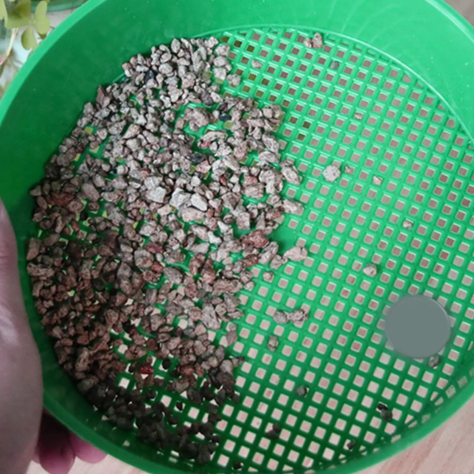 Plastic Soil Sieve Round Mesh Sifter Gardening Tool for Screening Soil and Compost in Gardens