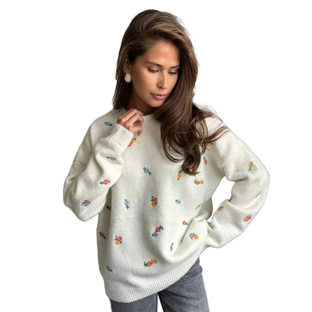 

Long Sleeve Embroidered Floral Design Sweater Loose round Neck Knitted Sweater Women's Comfortable Casual Style Mid-Length