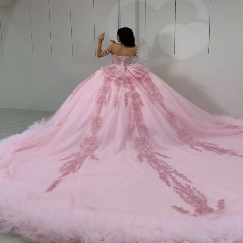 Pink Glitter Quinceanera Dresses Off Shoulder Ball Gown Sweet 16 Dress Sequin Applique Lace Beading Bow Tiered Tull Party Birthd