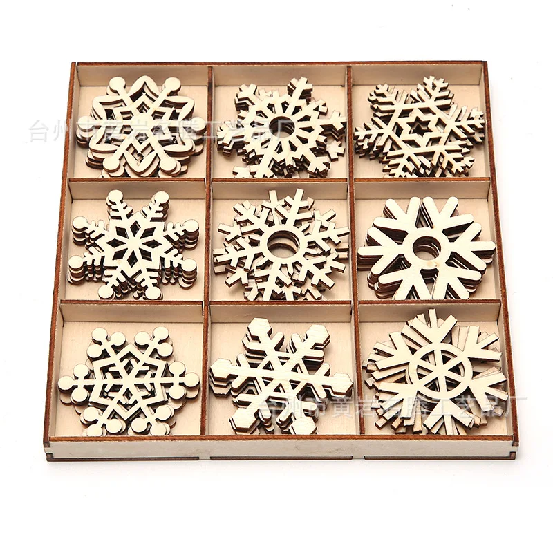 

Creative Wooden Hollow Snowflake Pendant, Festive Christmas Celebration