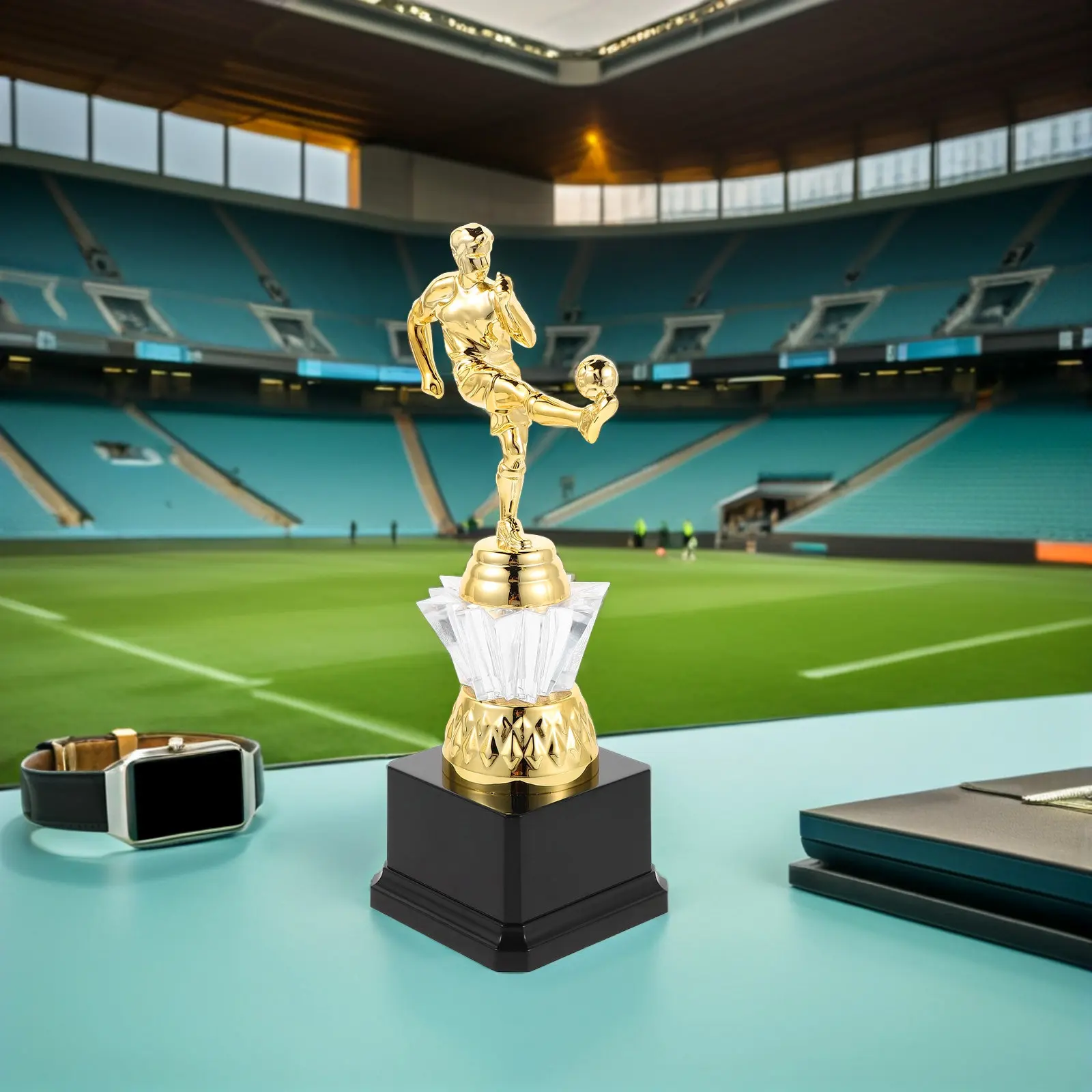 

Золотой футбольный кубок для девочек, 9,43 дюйма, пластиковый, золотой, для награждения в молодежном спорте, мини-кубок для футбольных соревнований, золотой трофей