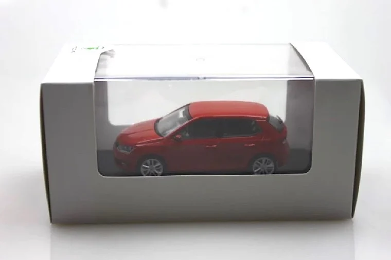 Skoda Fabia รถของเล่นสำหรับสะสมโมเดลเหล็กหล่อ1:43 2015