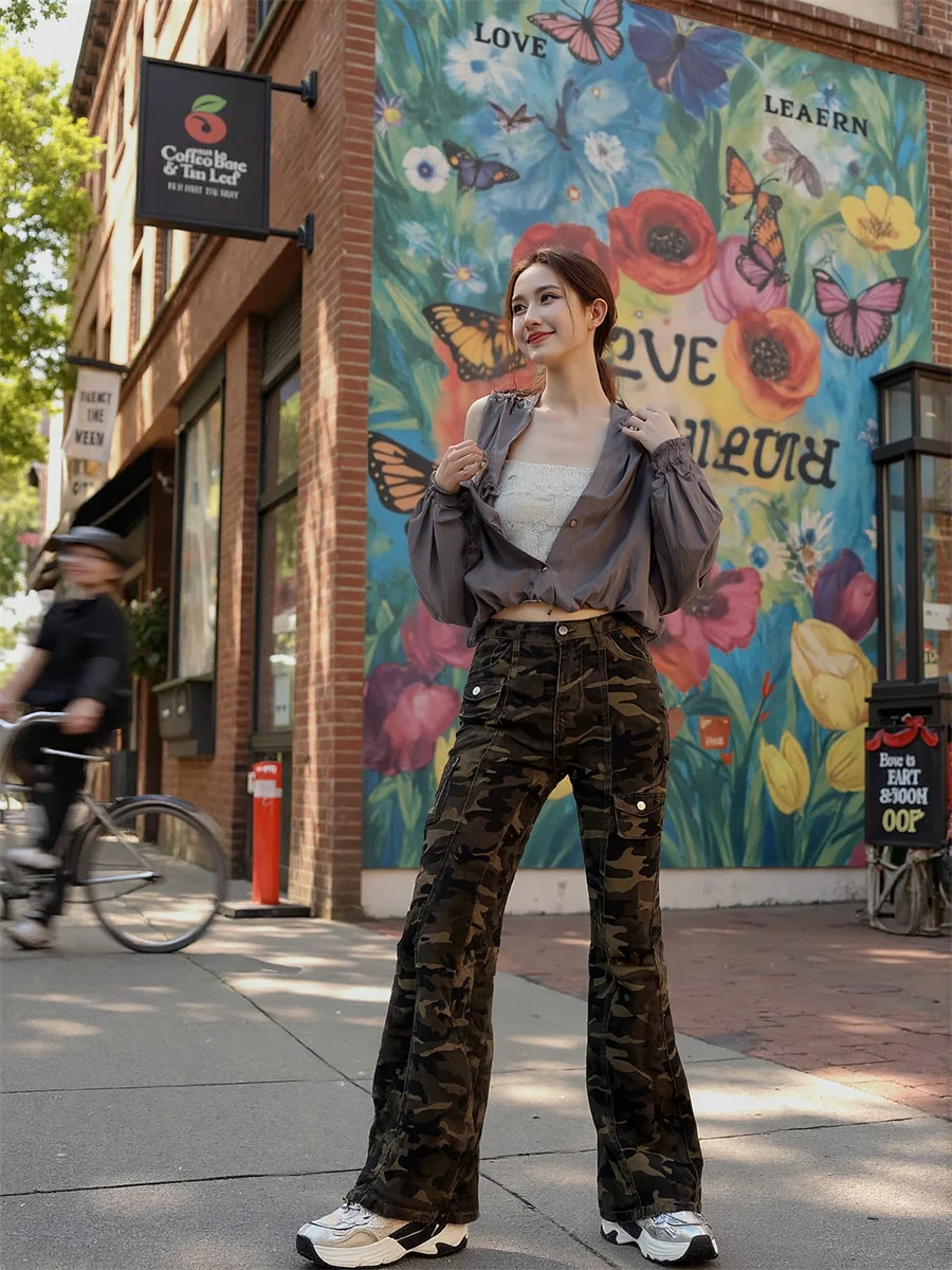 

Камуфляжные узкие джинсы в пол, женские плиссированные джинсы с высокой талией, расклешенные брюки с карманами и вышивкой в стиле пэчворк, современный синий цвет в стиле ретро