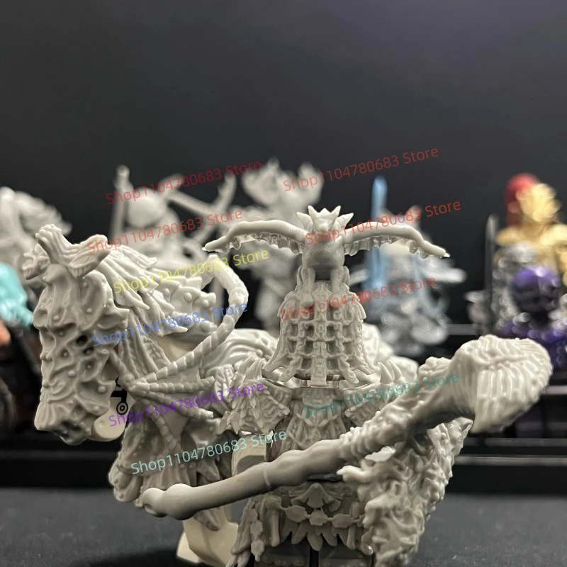 

MOC Uncolored White Mold Third-party Production Splicing Building Blocks, People, Generals, War Horses, Ornaments Collection