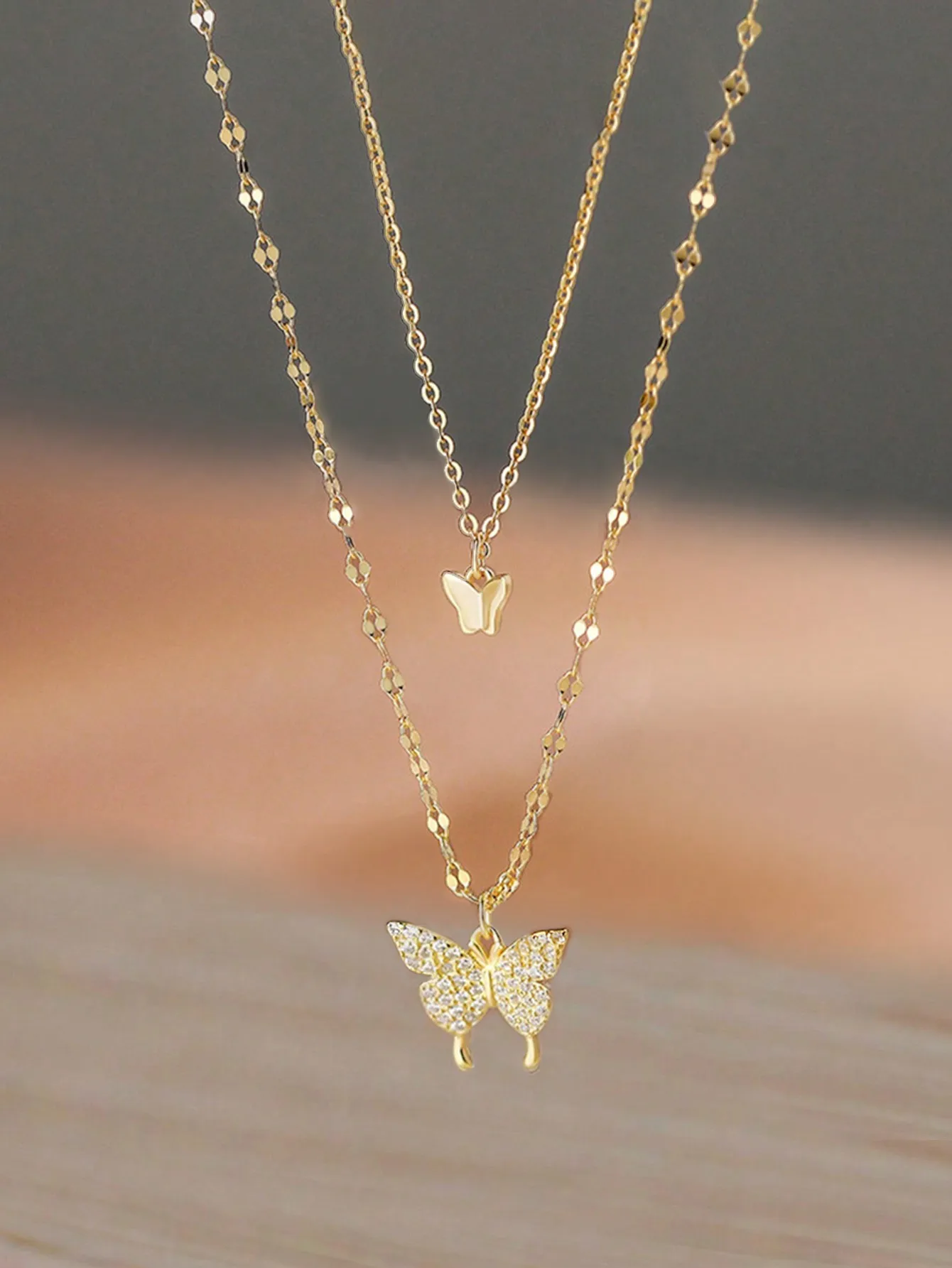 

Double Layer Gold Butterfly Necklace with Rhinestone Inlay, Alloy Chain for Women
