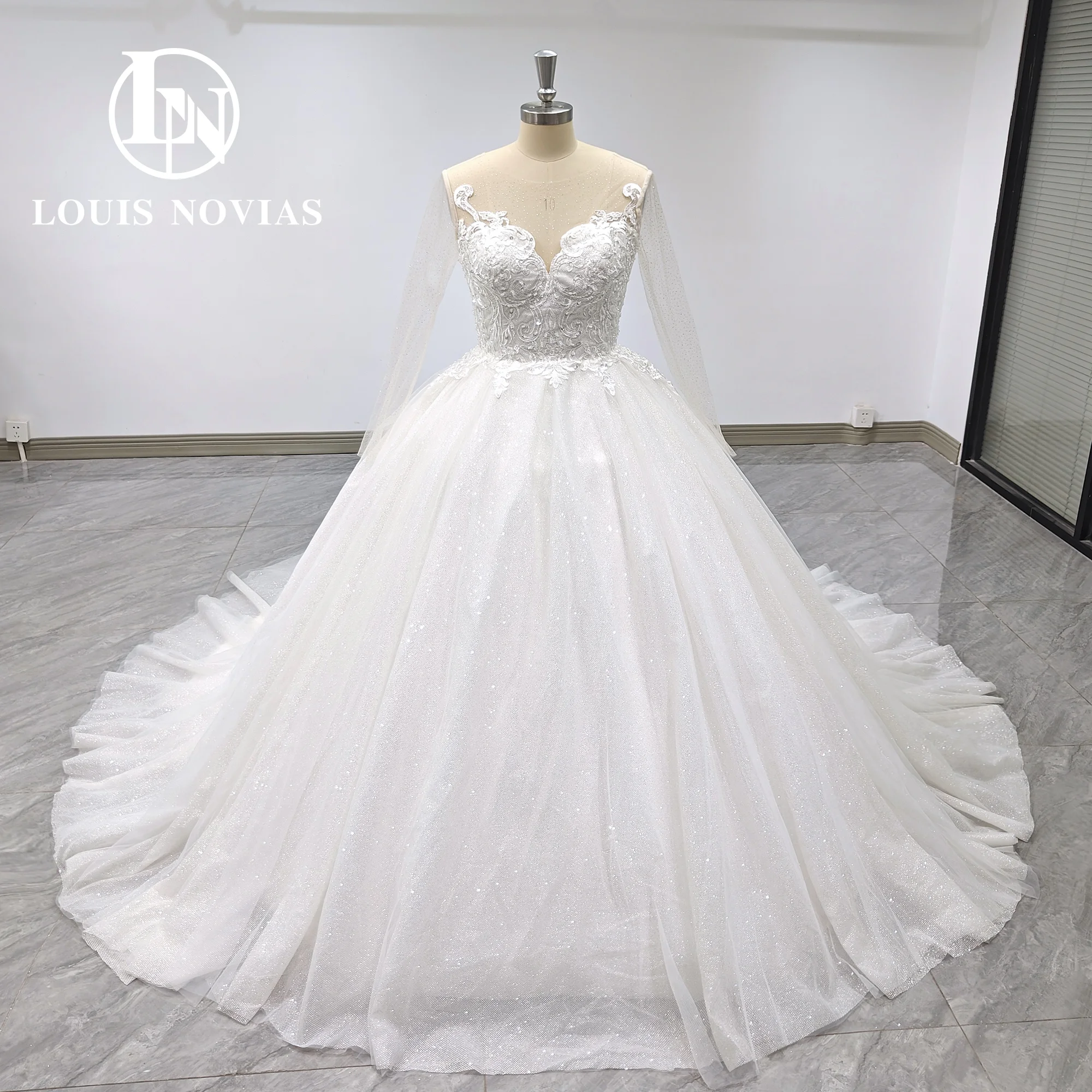 LOUIS NOVIAS Ball Gown Wedding Dress Sexy Bride Luxury Sweetheart Embroidery Beading  Long Sleeve Wedding Gown Vestidos De Novia