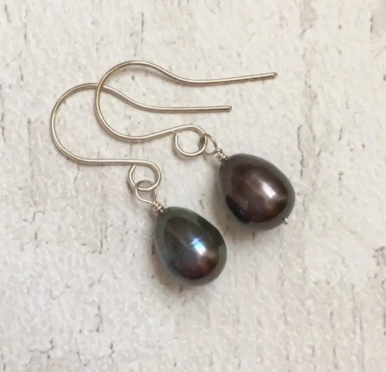 Black Pearl earrings / Simple pearl drop earrings / June birthstone / Minimalist earrings / Pearl jewellery / Gift for her