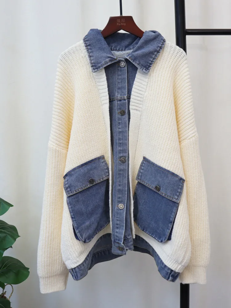 [EWQ] Long Sleeved Denim Patchwork Pocket Design Cardigan Tops Big Size Women Winter Clothing 2024 Autumn Sweater Coats 16O1096