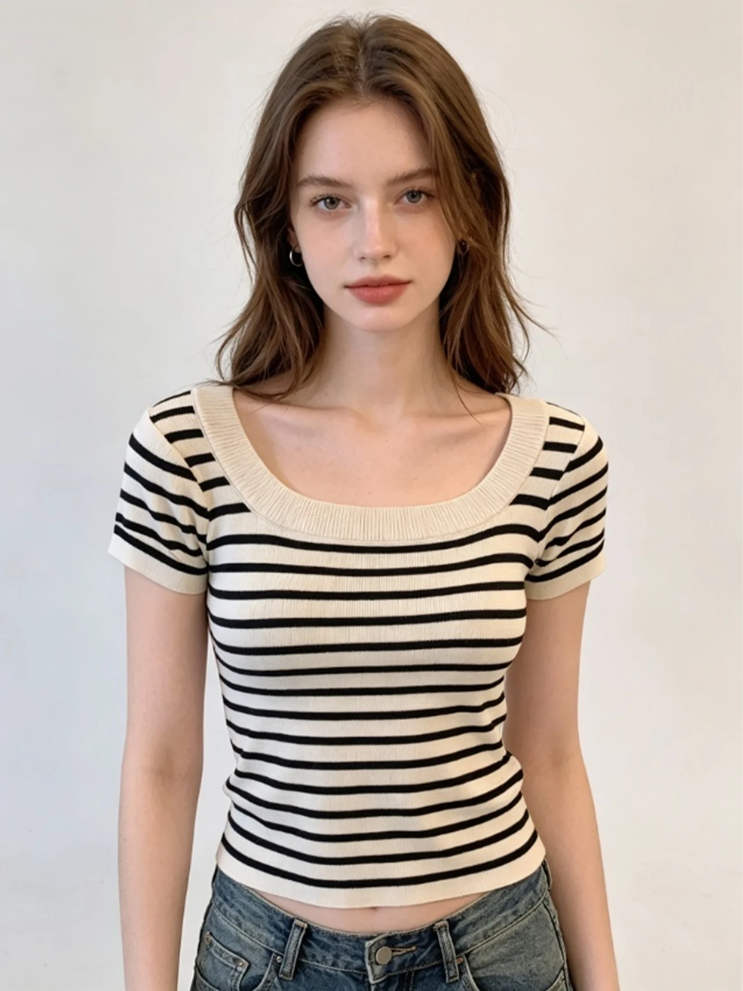 Women's Apricot Striped T-shirt Square Neck Short Sleeve T-shirt Korean Style Y2K Gyaru Vintage Cropped Tee Top for Women Summer