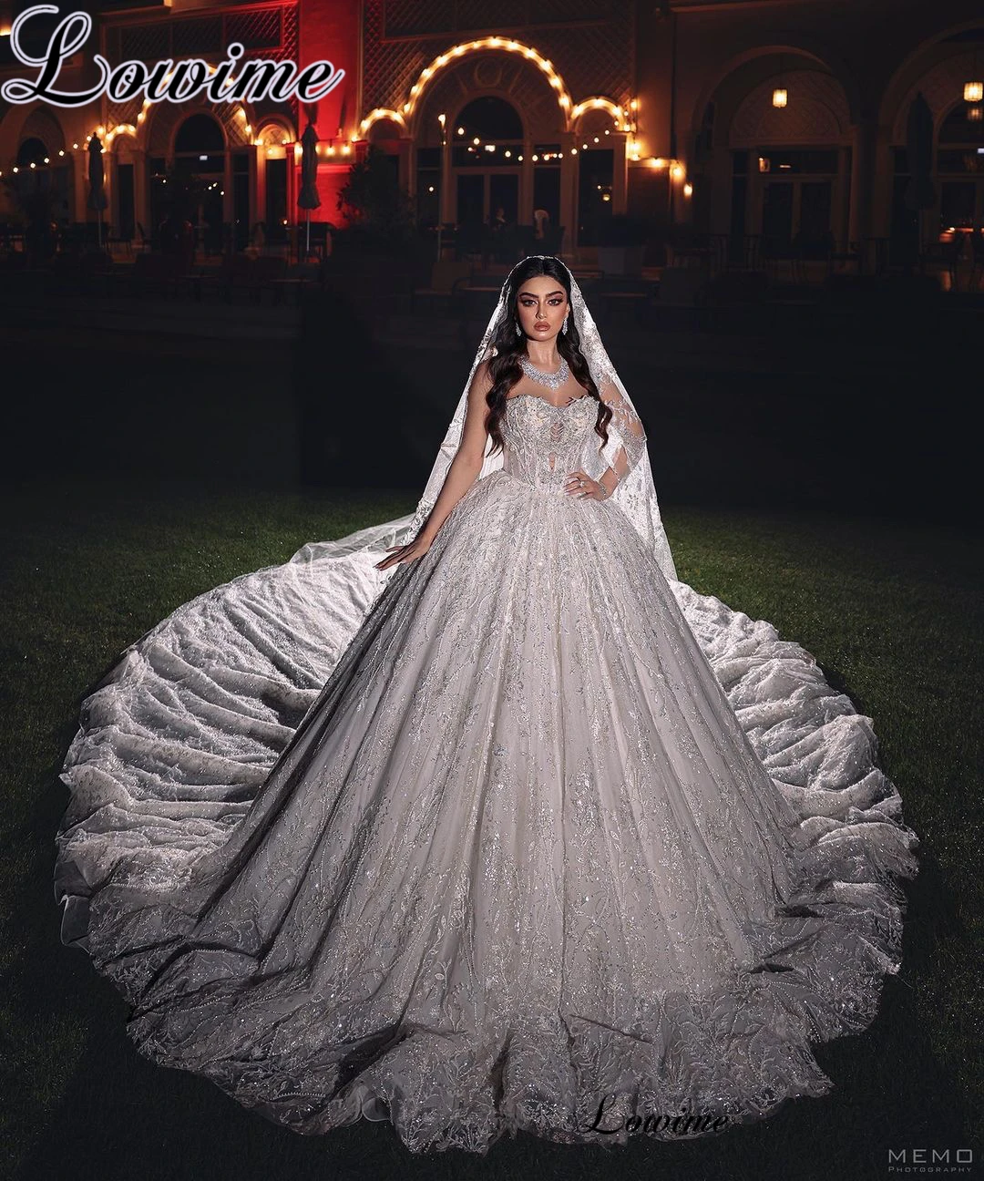 2023 Sparkly Arabic Wedding Dresses A-Line Middle East Sweetheart Bridal Gowns Sleeveless Sexy Wedding Gown Vestido De Casamento