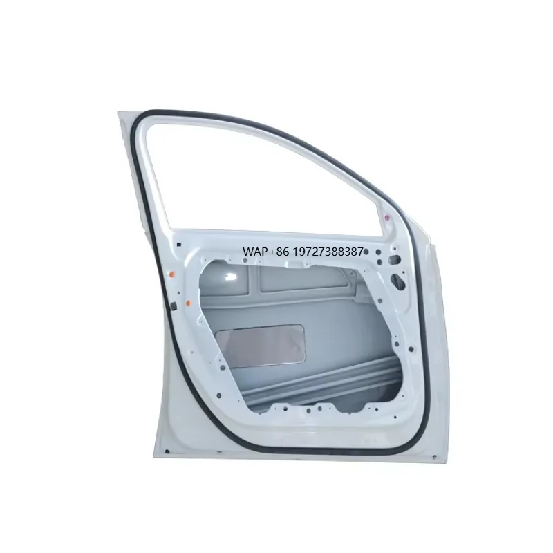 Good Performance Auto Body Systems Parts Left Front Door Panel OE 1777206105 for GLA117 Car Accessories