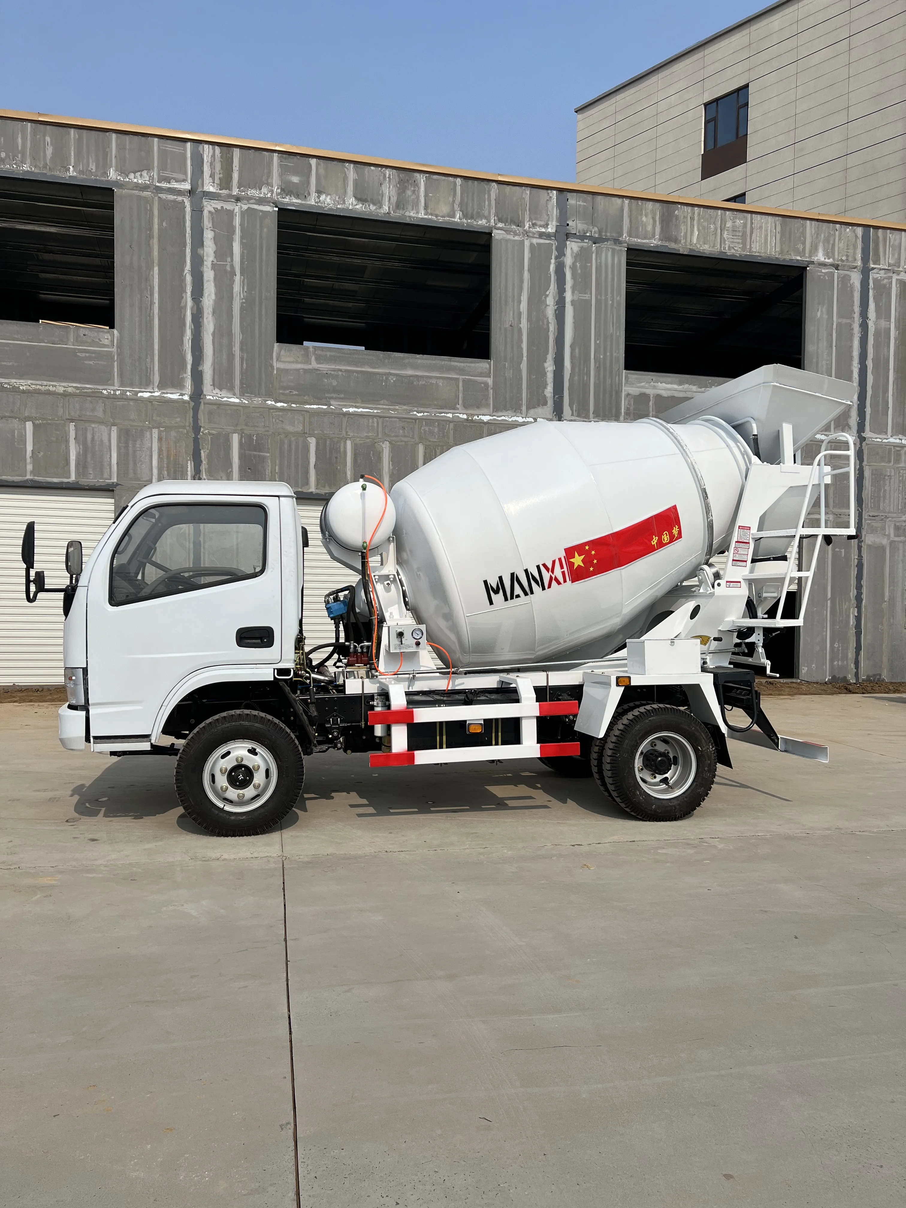 Dolic Diesel Customized Mixing Tank Concrete Truck, Cement Mixer, Mobile Mixing Equipment  Factory direct sales.