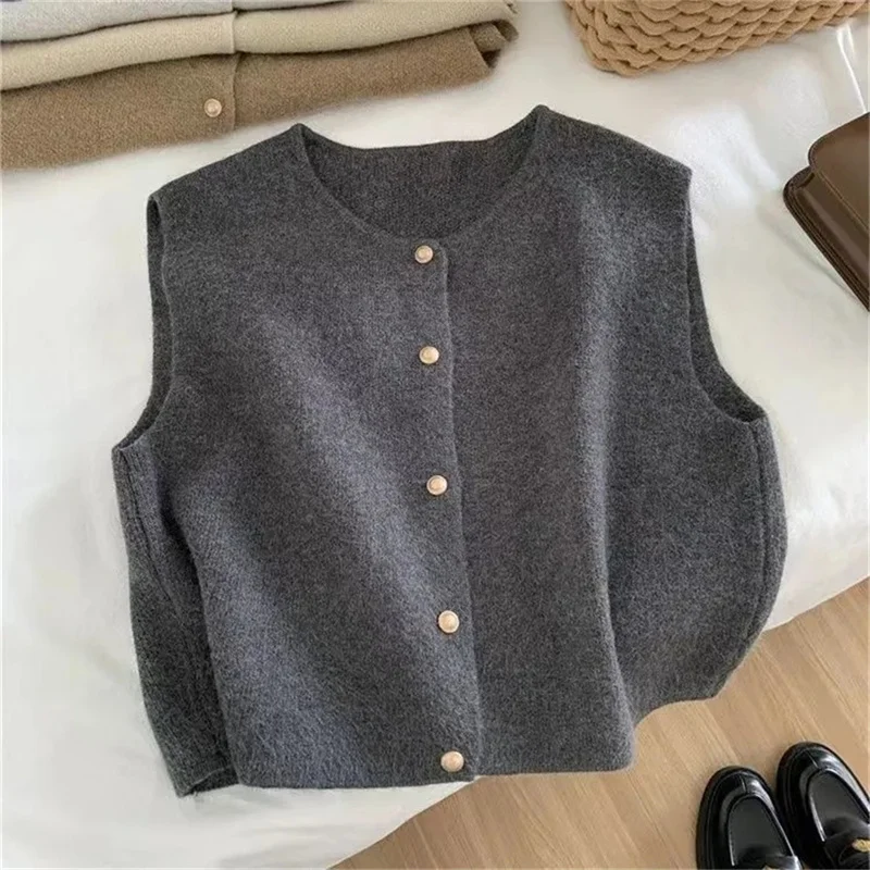 entle Style Single Row Small Gold Button Round Neck Knitted Vest Cardigan for Women, Korean Style Sleeveless Camisole Top