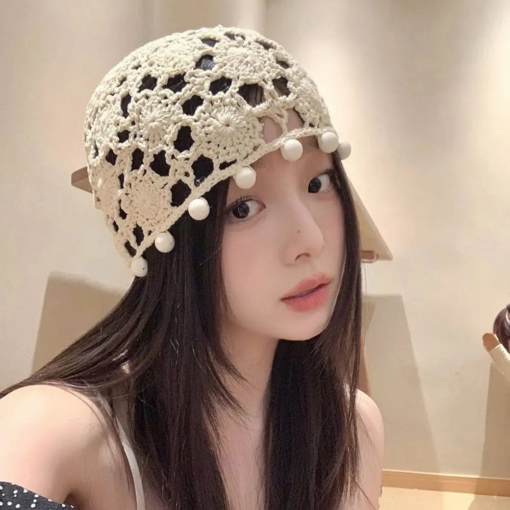 قبعة محبوكة مجوفة قابلة للتنفس من الدانتيل على شكل زهور قبعة بيريه كاجوال صيفية للنساء