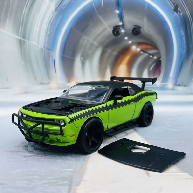 

1:24 Dodge Challenger SRT8 модель спортивного автомобиля из сплава, литая под давлением металлическая гоночная машина с мышцами, модель автомобиля, имитация детских игрушек, подарок