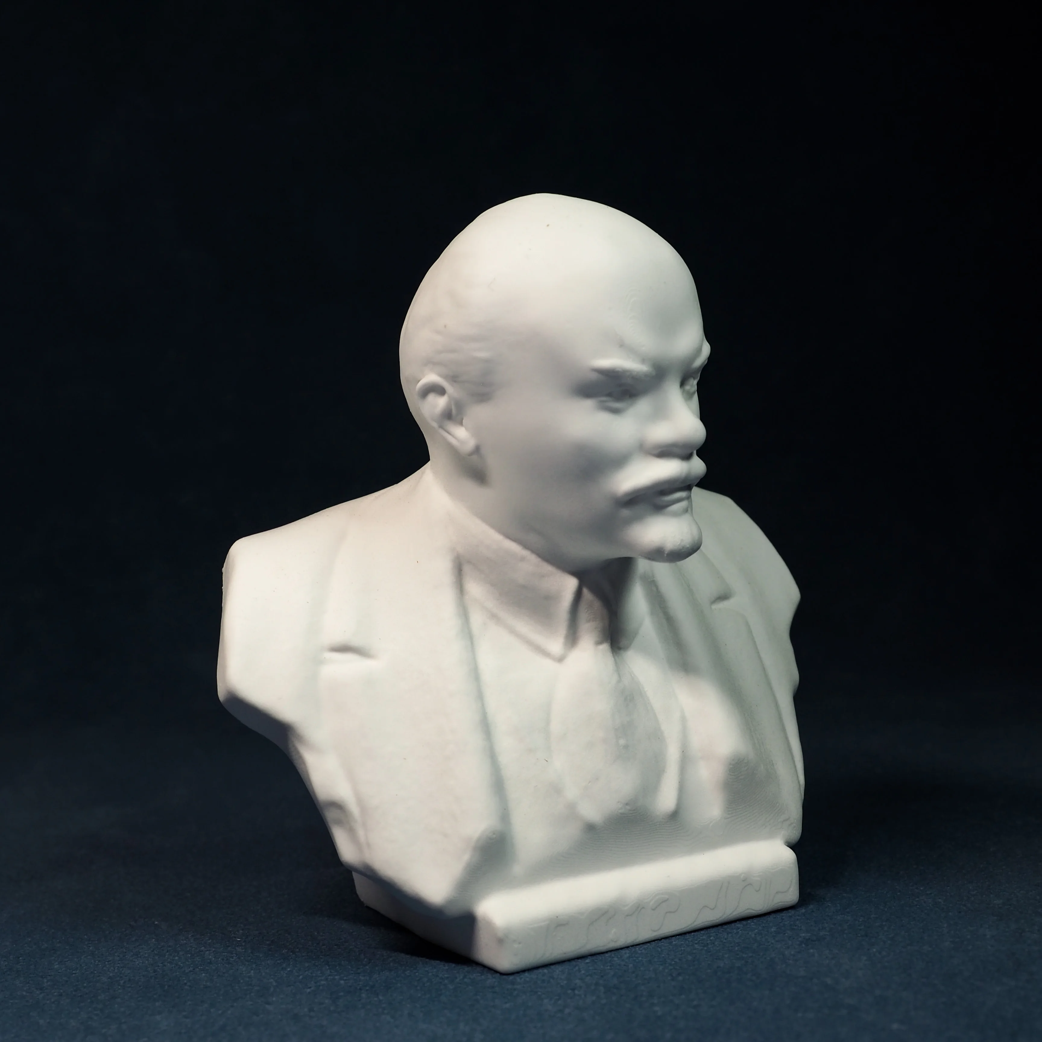 Lenin plaster statue art sculpture desktop decoration high-end bookshelf wine cabinet ornaments birthday graduation gift