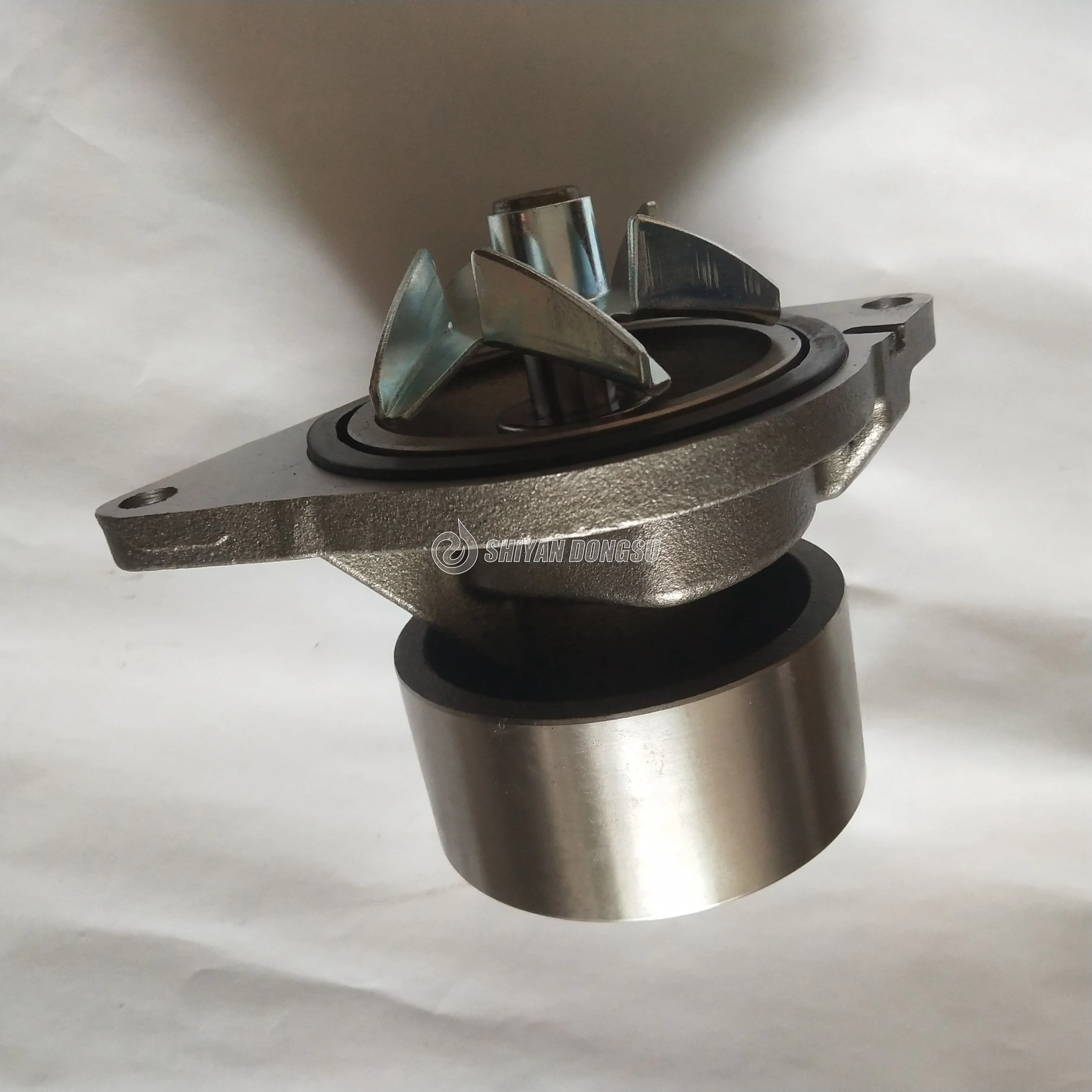 

New 4BT3.9 6BT5.9 diesel Engine Water Pump 3286277 3802004 3802358 3802970 3286278