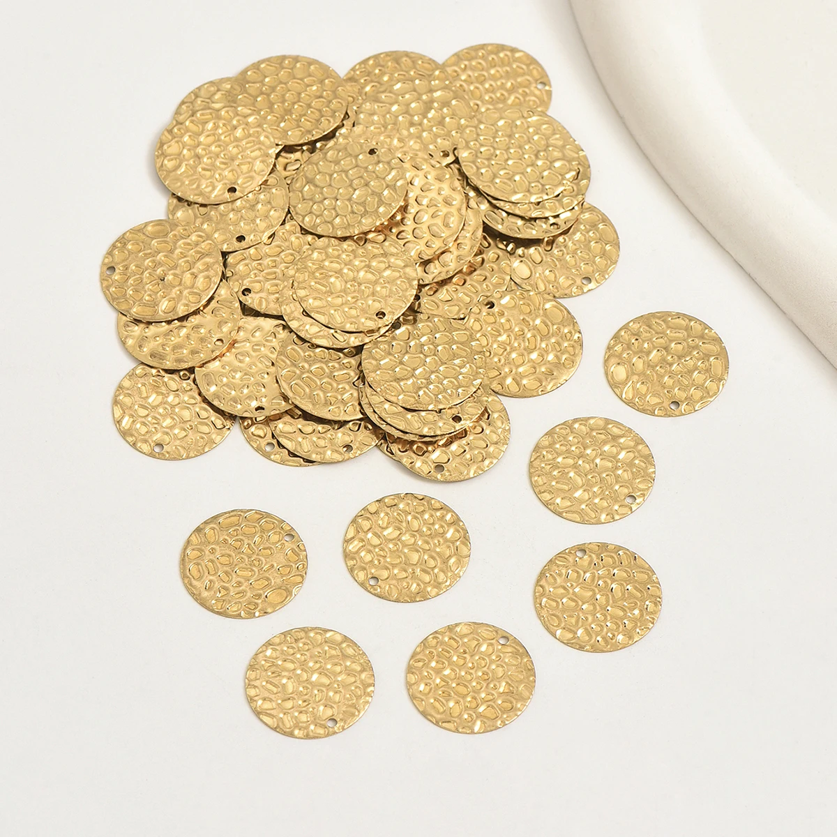30pcs Brass Single Hole Double-Sided Embossed Circular Pendant