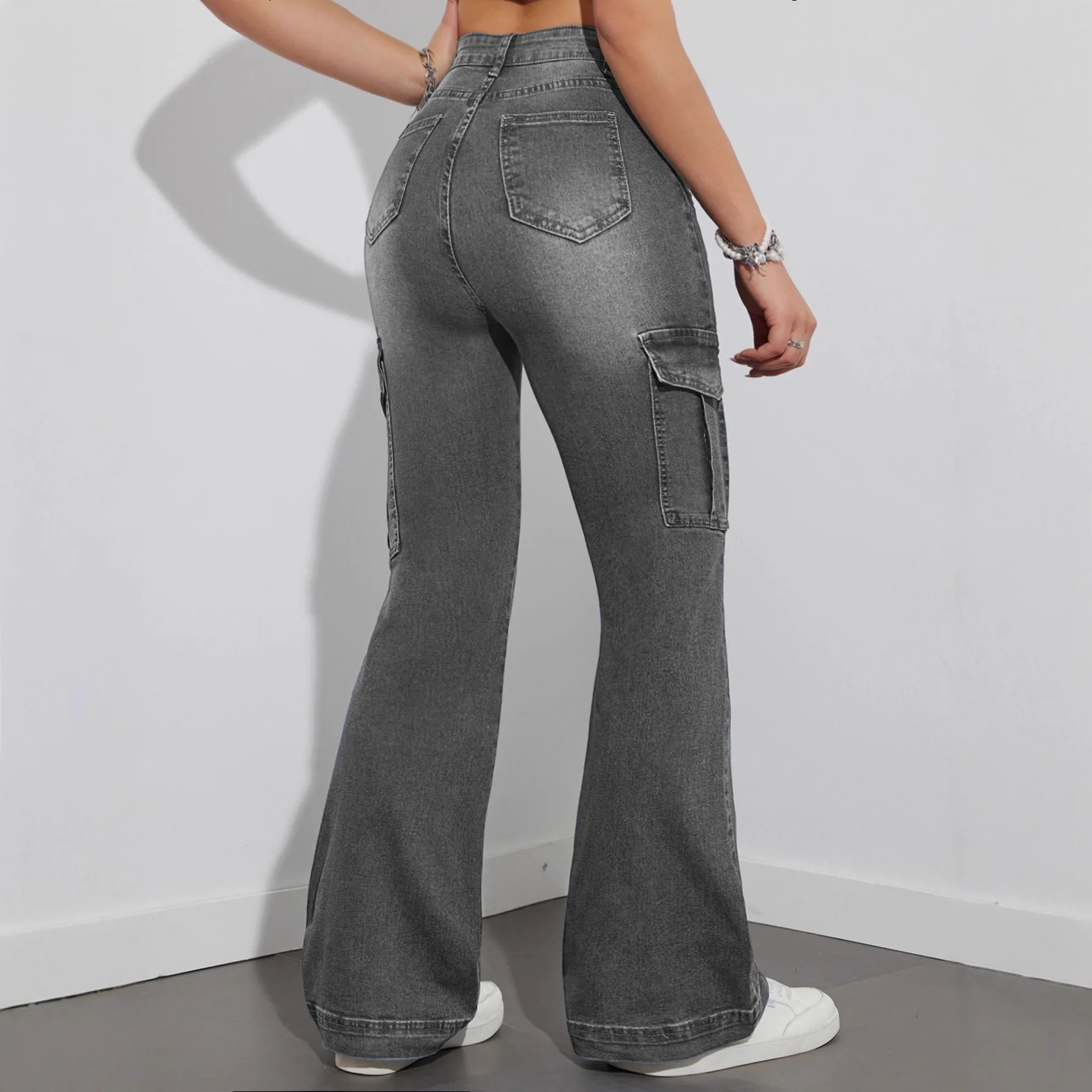 

Повседневные комбинезоны. Детские свободные и тонкие широкие джинсы с микрорасклешенными штанинами.