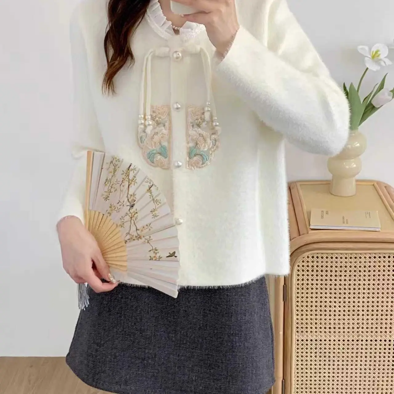 2024 Chinese Style Embroidery Cardigan New Women Mink Cashmere Jacket Autumn Winter Female Elegant Lace Collar Knitwear Coat