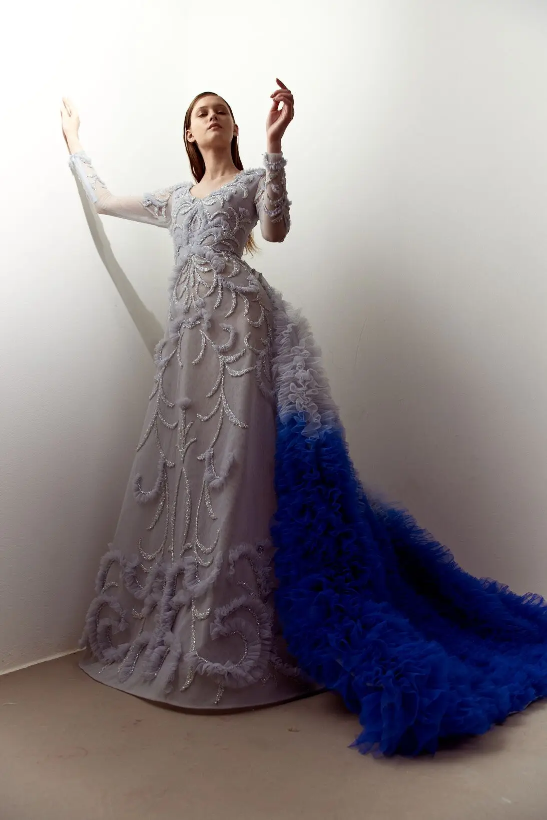 LY43 New Arrival Long Sleeves Beaded With Blue Train prom dresses فساتين السهرة vestidos de fiesta فساتين سهره evening dresses