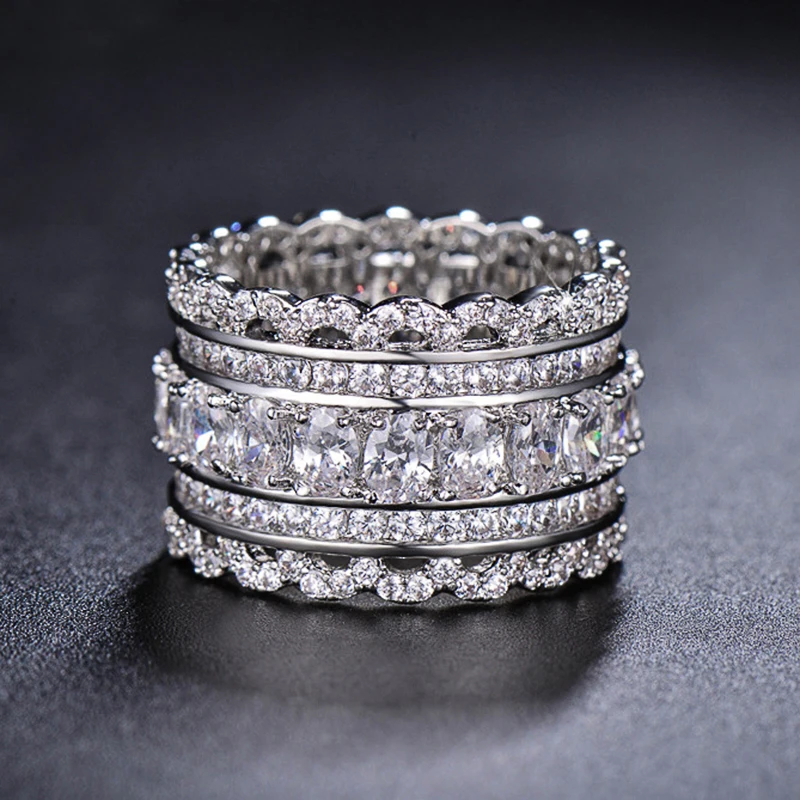 Huitan Gorgeous Women Wedding Eternity Rings Full Paved Bling Bling CZ Crystal Silver Color Rings for Party New Fashion Jewelry