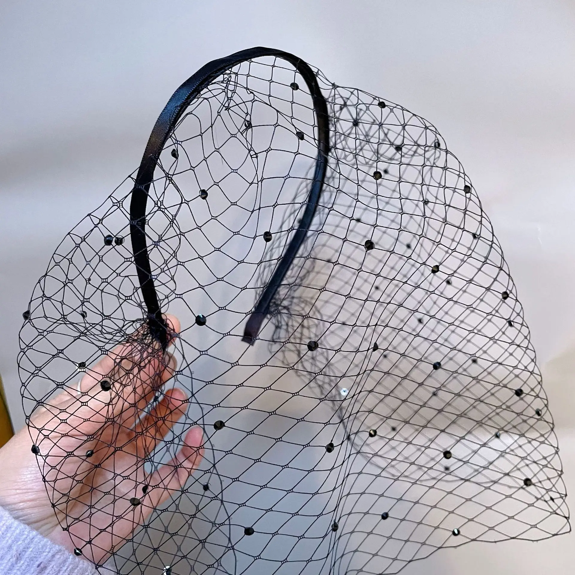 خمر لؤلؤة كريستال الزفاف خوذة طرحة الزفاف غطاء الوجه رباط شعر ريترو بعد الظهر الشاي حفلة إكسسوارات الشعر للنساء