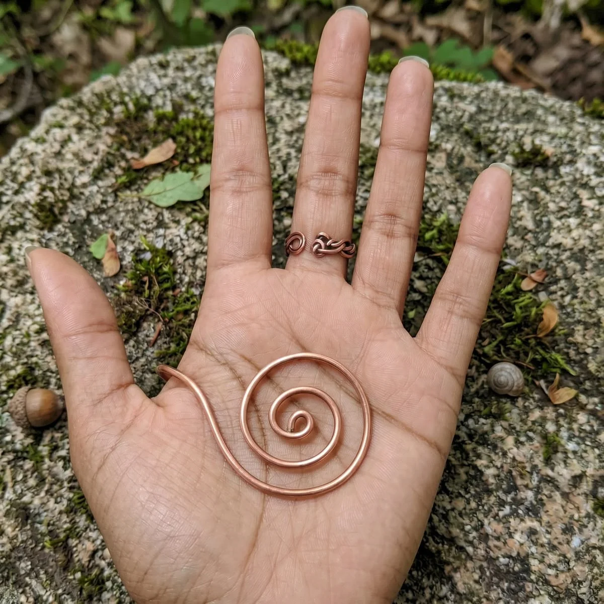Boho Spiral Hand Chain Arm Cuff Bracelet for Women Festival Statement Palm Bracelet Vacation Beach Jewelry Gifts