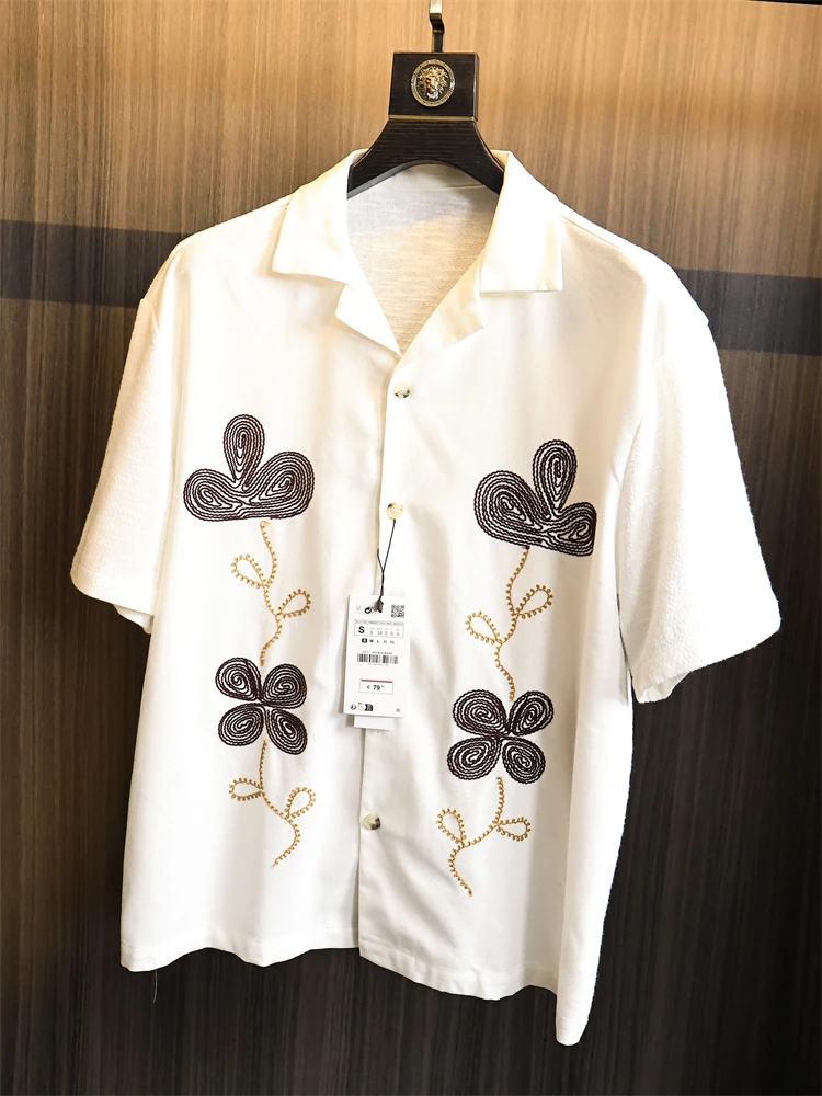 

Летний мужской свободный кубинский воротник ort Sve irt с вышивкой Crt Faionable Vintage American Sle Повседневная одежда для повседневного использования