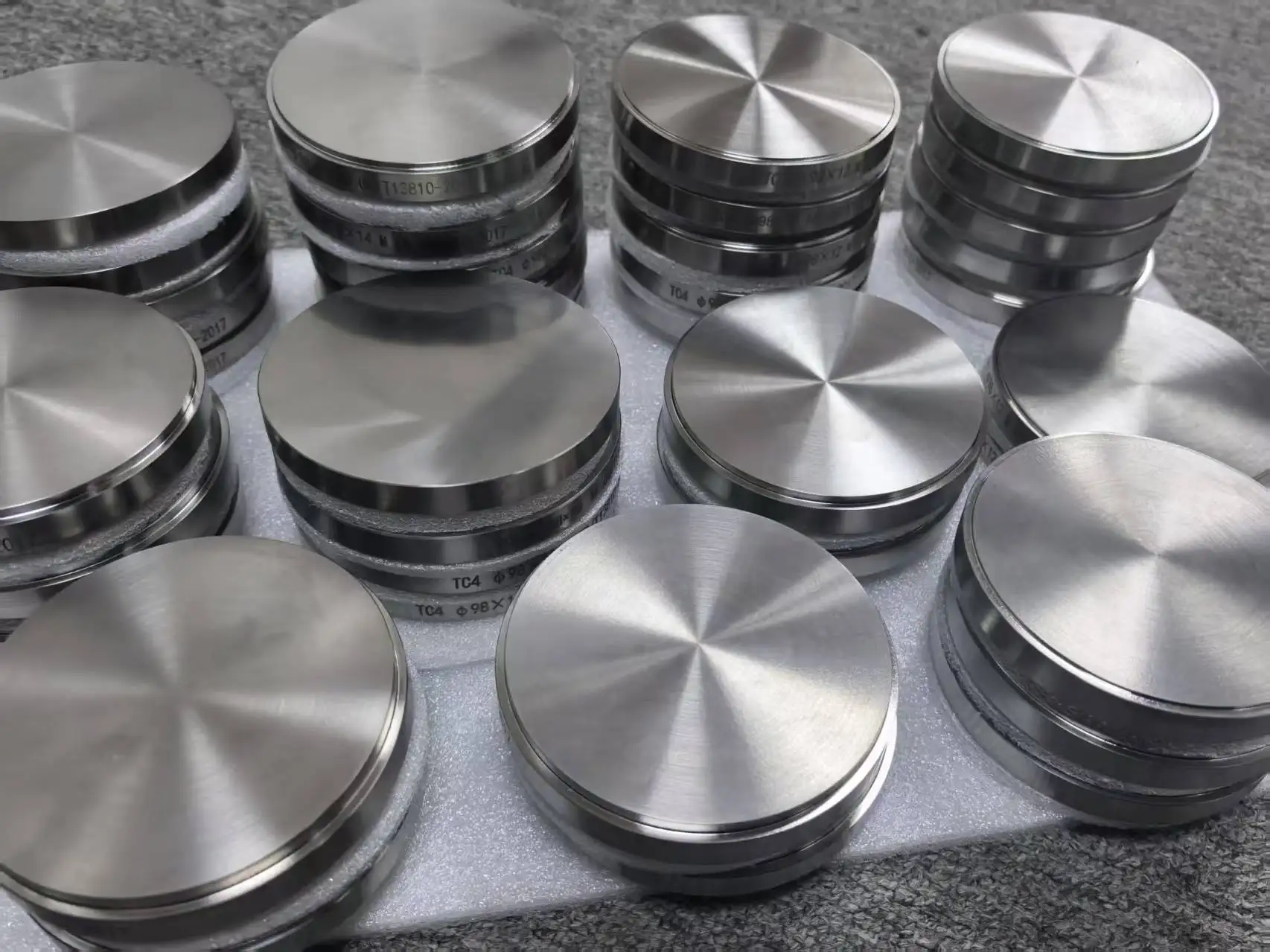 Dental Lab Hot-selling High-quality Medical-grade Titanium Block Discs CAD/CAM Dental Milling Materials 98mm Titanium Blanks