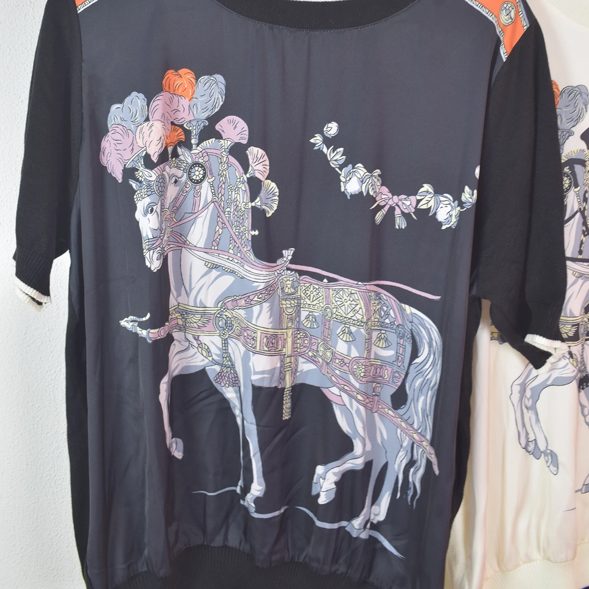 Imitation Silk Horse Print Splicing Knit O-neck T-shirt For Women Short Sleeve Knitwear Top Ladies Fashion Tshirt Clothing