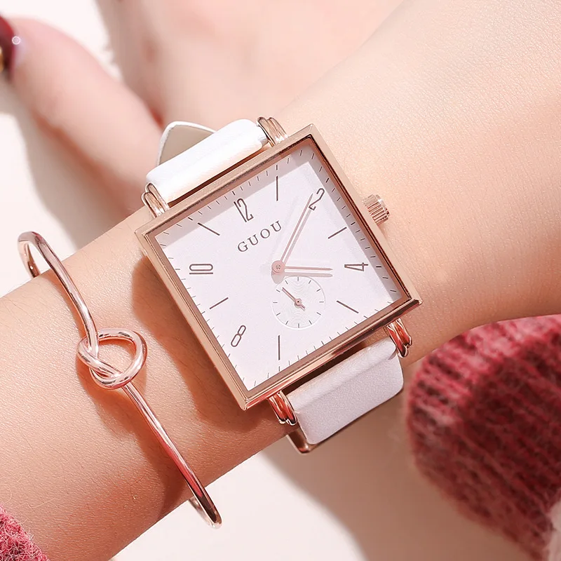 

Новое поступление, простые, но элегантные квадратные часы, стильный дизайн, с квадратным циферблатом и кожаным ремешком, модные женские часы.