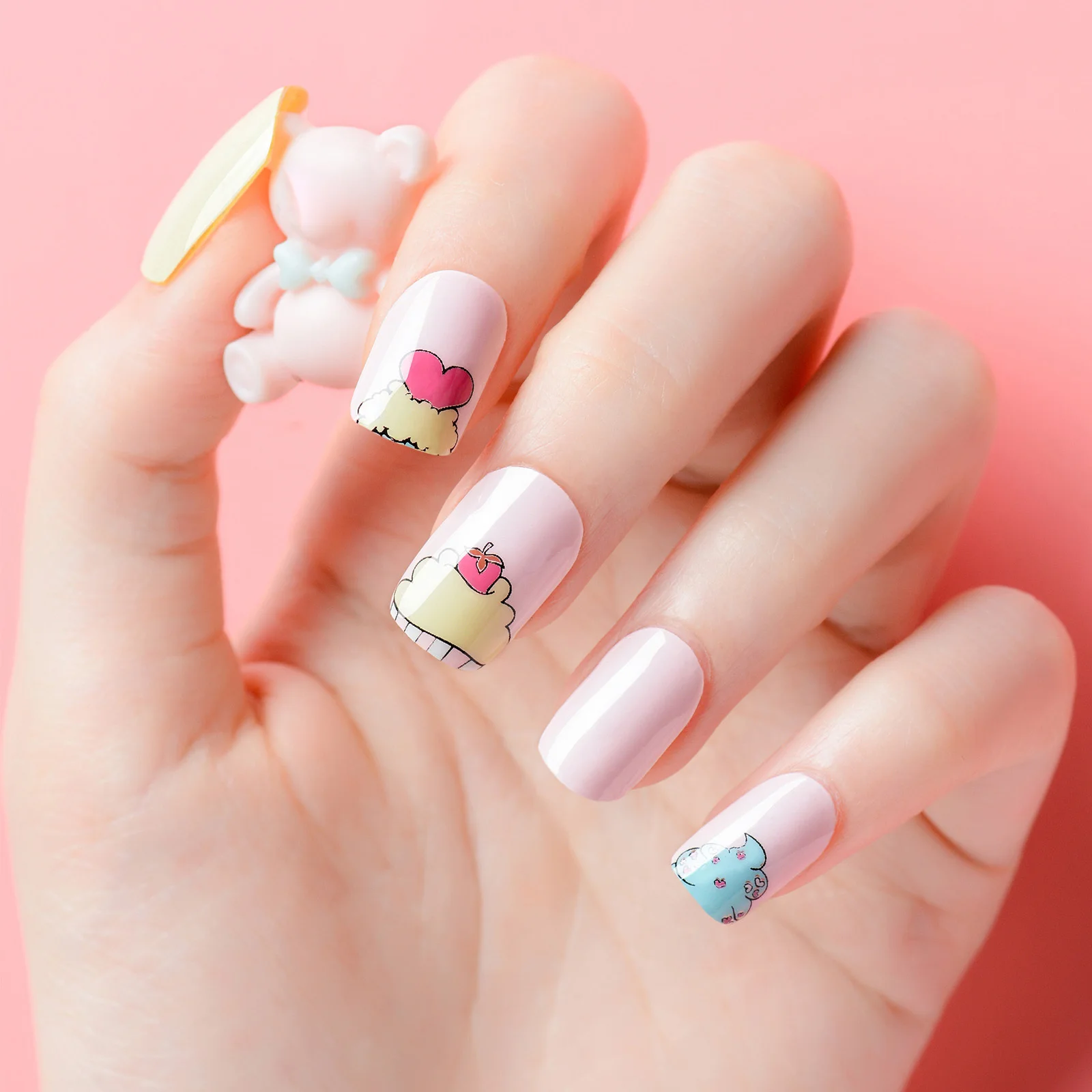 สติ๊กเกอร์ติดเล็บปลอม 600 ชิ้น ลายสี่เหลี่ยม สำหรับตกแต่งเล็บผู้หญิง แบบใส ของขวัญสุดเพอร์เฟค