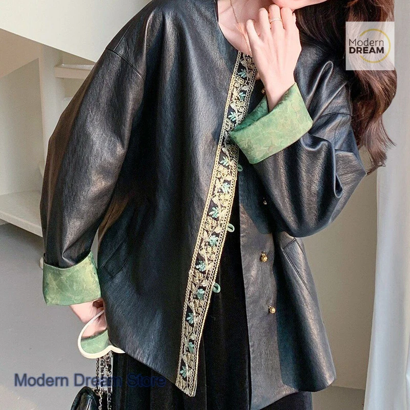 

Chinese national wind wears a black leather coat on both sides Women's spring and autumn new fashion casual Joker little coat.