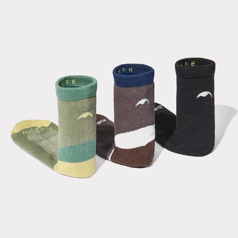Naturehike Socks Men's Women's Sports Quick-drying Right Angle Sock Outdoor Running Hiking Mountaineering Breathable Mid-Calf view 2