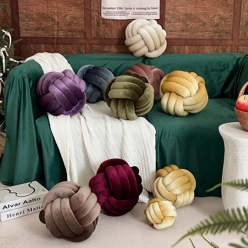 Handwoven Velvet Knot Pillow 6