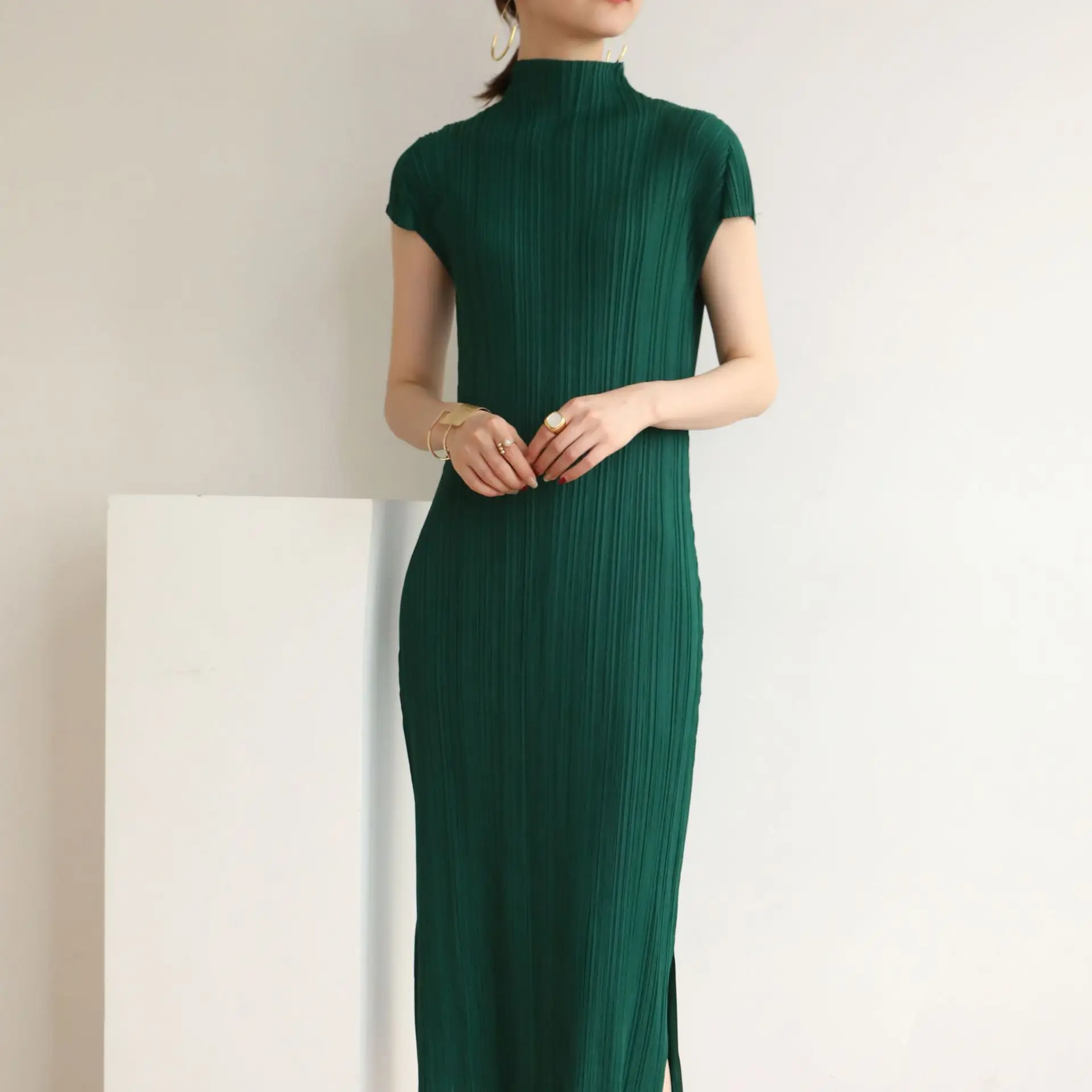 Cheongsam pleated dress Pinterest pin cultural elegance
