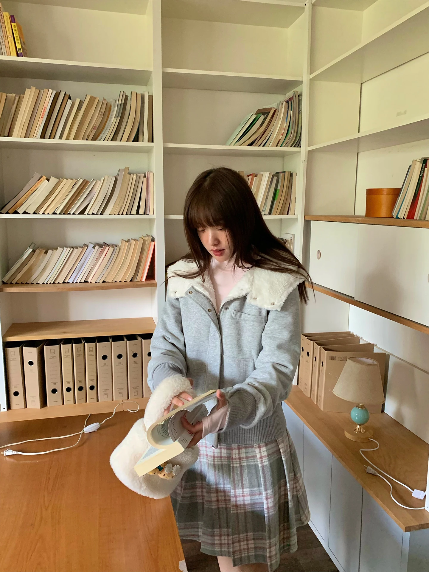 

Korean Sle Thiened Plu Lined Hooded Zipper eepskin Cotton Jaet Women's Winter Coat with Fur Collar Casual Outerwear