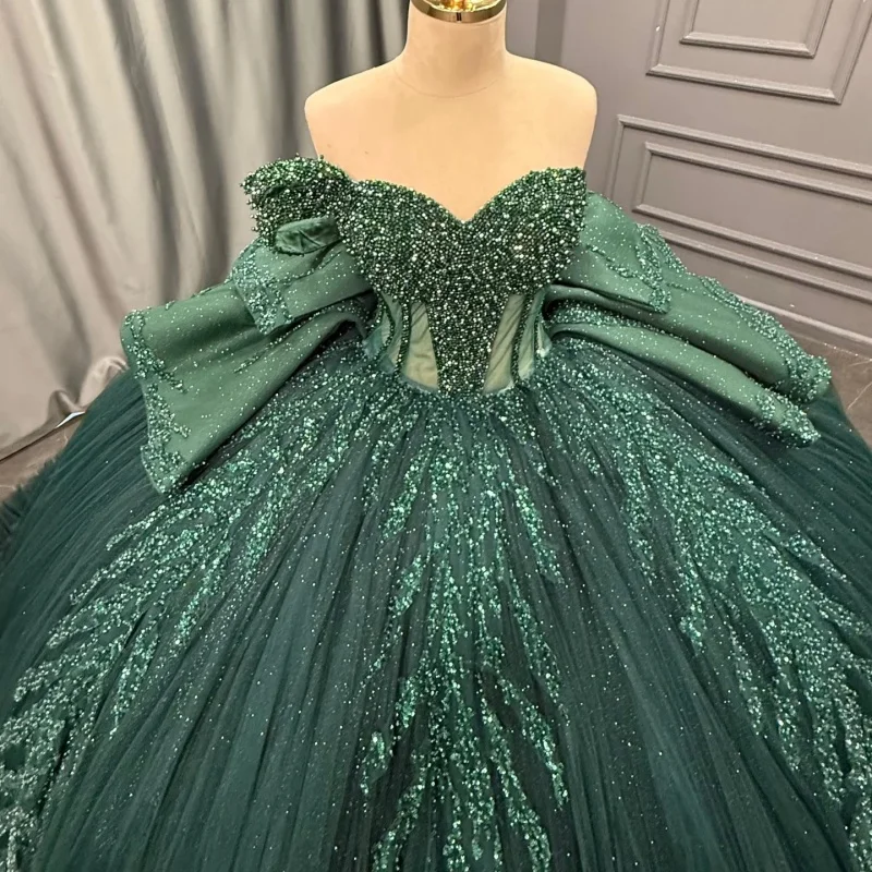 

Shiny Dark Green Quinceanera Dresses off-shoulder Decal Glitter Lace Layering Long tail Bow Vestido De 15 Quinceanera Customize